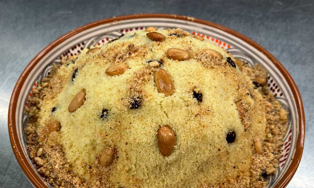 Couscous sucré à la cannelle (Seffa)